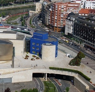 Bilbao_05_2012_Guggenheim_Aerial_Panorama_2007.jpg